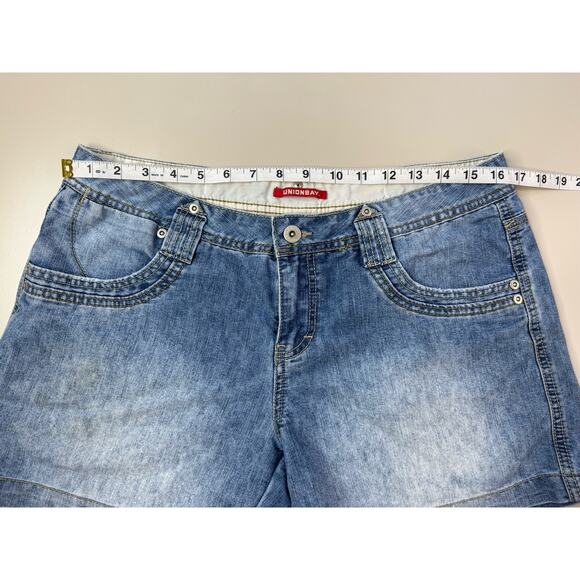 Vintage Y2K UnionBay Womens Denim Cargo Shorts 13 Blue Juniors Retro Millennial - Picture 3 of 16